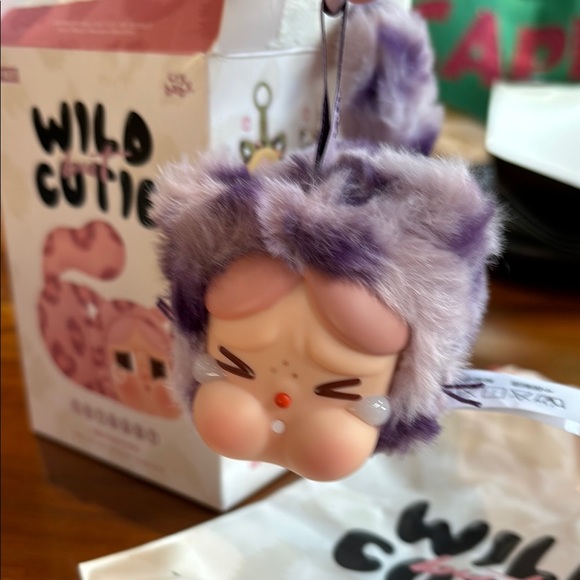 Authentic CRYBABY POPMART - Picture 8 of 8